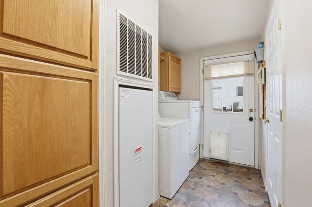 401 E Poplar St, Tekoa, WA 99033