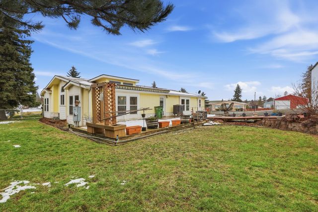 401 E Poplar St, Tekoa, WA 99033