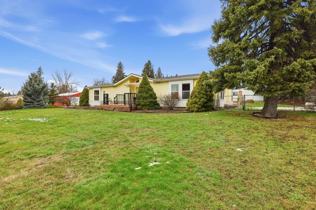 401 E Poplar St, Tekoa, WA 99033