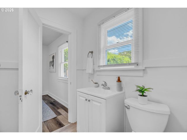 26 N MORGAN St, Portland, OR 97217