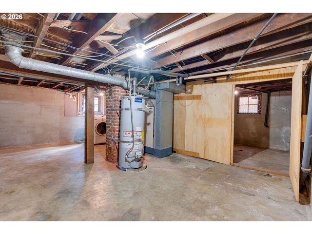 26 N MORGAN St, Portland, OR 97217