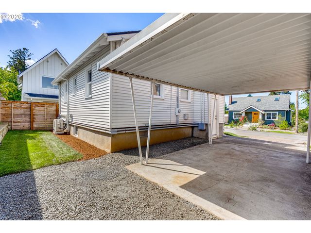 26 N MORGAN St, Portland, OR 97217