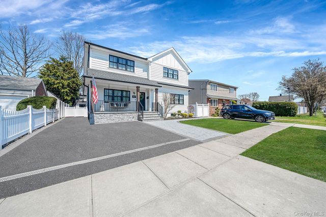 347 Broadway, Carle Place, NY 11514