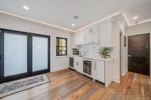 347 Broadway, Carle Place, NY 11514