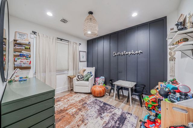 347 Broadway, Carle Place, NY 11514