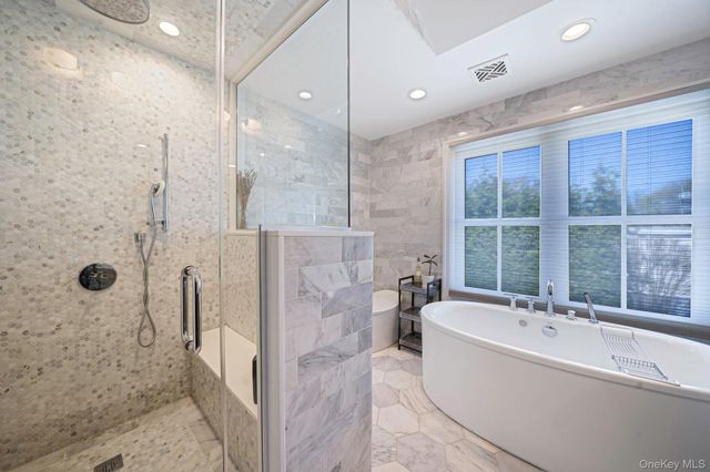 347 Broadway, Carle Place, NY 11514