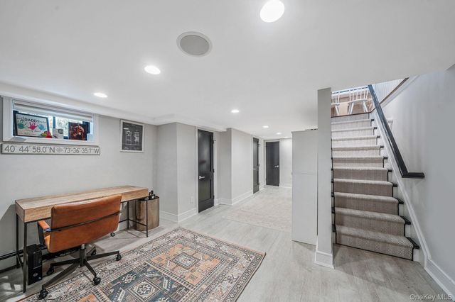 347 Broadway, Carle Place, NY 11514