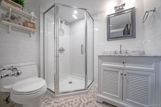 347 Broadway, Carle Place, NY 11514