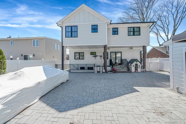347 Broadway, Carle Place, NY 11514