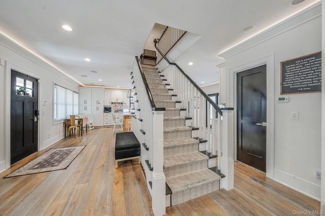 347 Broadway, Carle Place, NY 11514