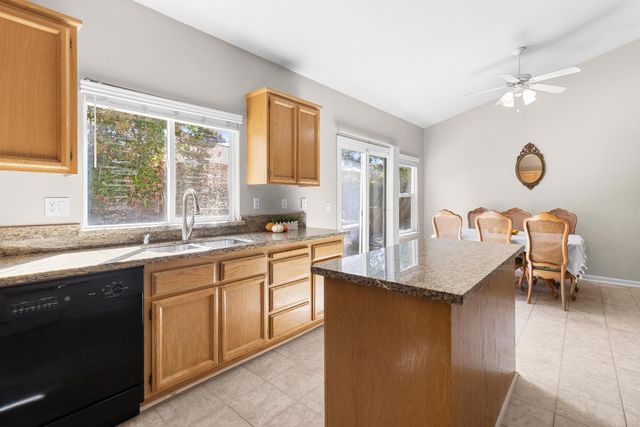 1673 Calabasa Dr, Lincoln, CA 95648