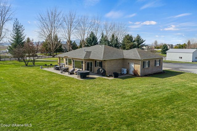 2069 W DIAMOND BAR RD, Rathdrum, ID 83858