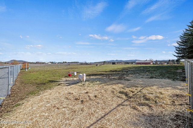 2069 W DIAMOND BAR RD, Rathdrum, ID 83858