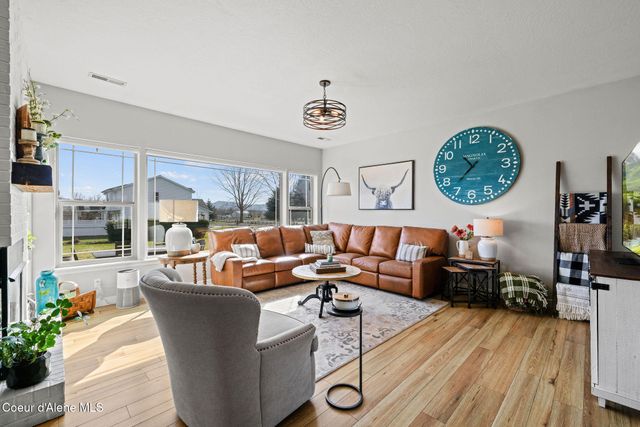 2069 W DIAMOND BAR RD, Rathdrum, ID 83858