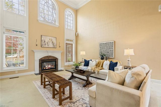 604 Stoneleigh CT, Chesapeake, VA 23322