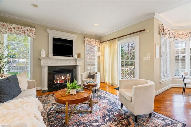 604 Stoneleigh CT, Chesapeake, VA 23322