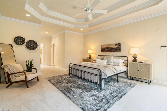 604 Stoneleigh CT, Chesapeake, VA 23322