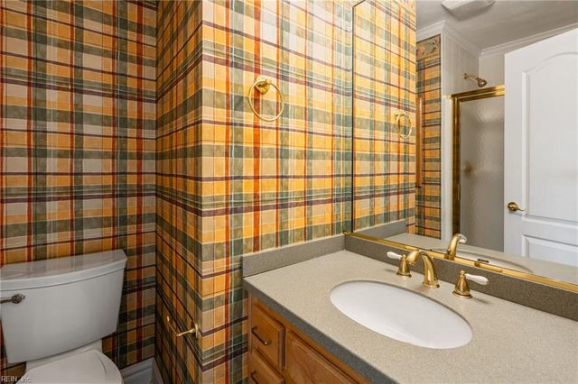 604 Stoneleigh CT, Chesapeake, VA 23322