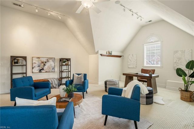 604 Stoneleigh CT, Chesapeake, VA 23322