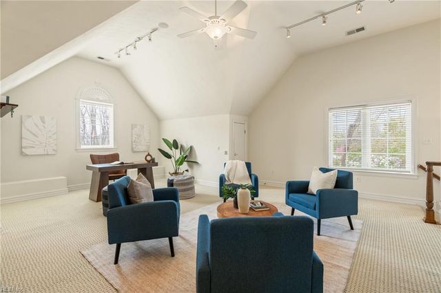 604 Stoneleigh CT, Chesapeake, VA 23322