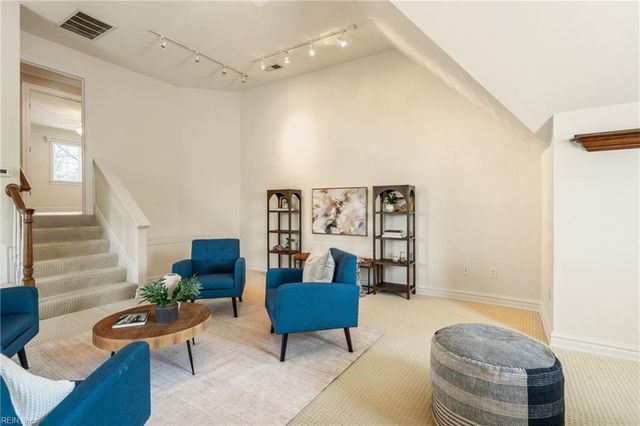 604 Stoneleigh CT, Chesapeake, VA 23322