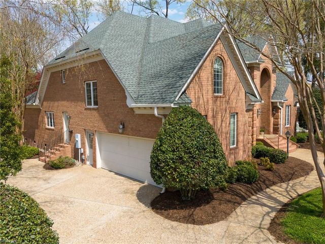 604 Stoneleigh CT, Chesapeake, VA 23322