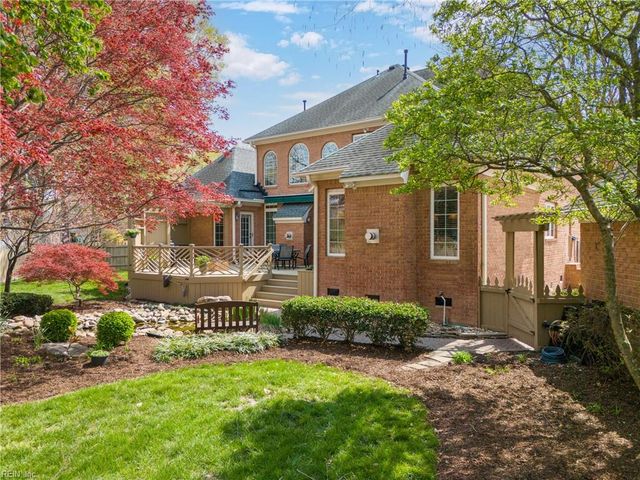 604 Stoneleigh CT, Chesapeake, VA 23322