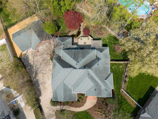 604 Stoneleigh CT, Chesapeake, VA 23322