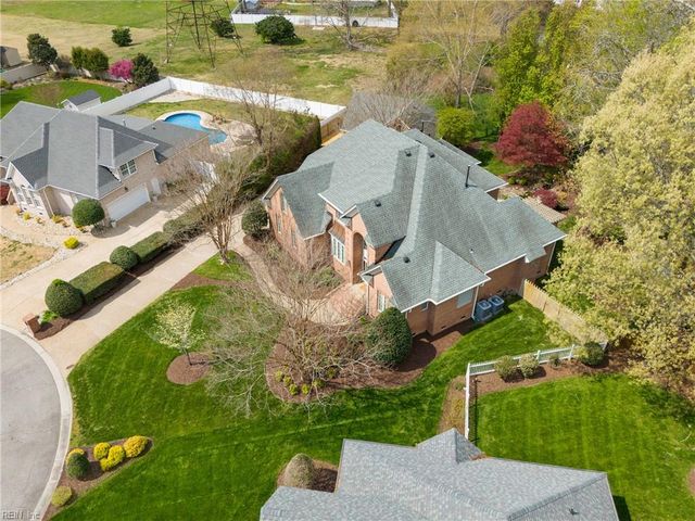 604 Stoneleigh CT, Chesapeake, VA 23322