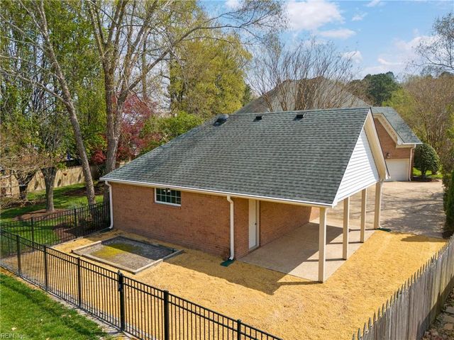 604 Stoneleigh CT, Chesapeake, VA 23322