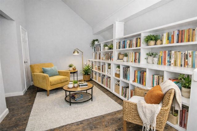 2007 Clubview Drive, Carrollton, TX 75006