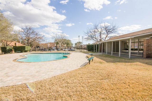 2007 Clubview Drive, Carrollton, TX 75006