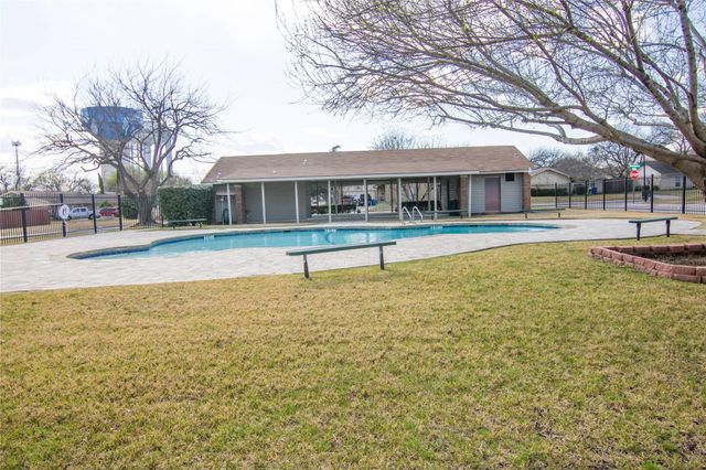 2007 Clubview Drive, Carrollton, TX 75006