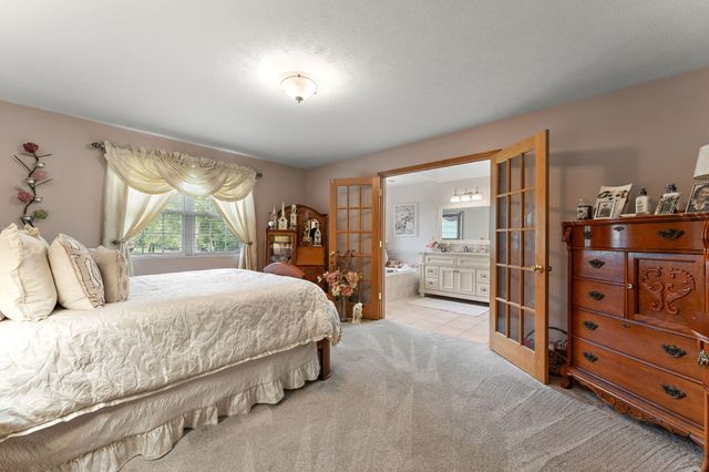 748 N 200 W, Valparaiso, IN 46385