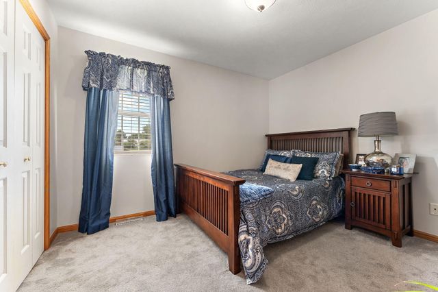 748 N 200 W, Valparaiso, IN 46385