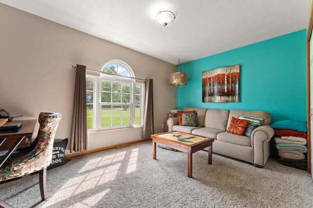 748 N 200 W, Valparaiso, IN 46385