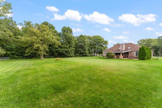 748 N 200 W, Valparaiso, IN 46385