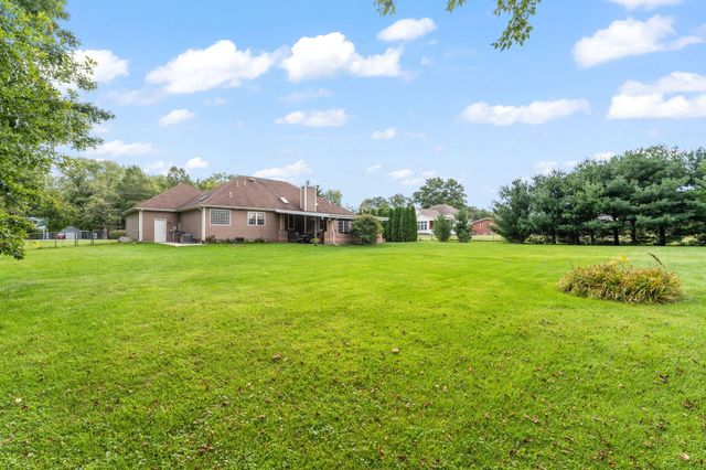 748 N 200 W, Valparaiso, IN 46385