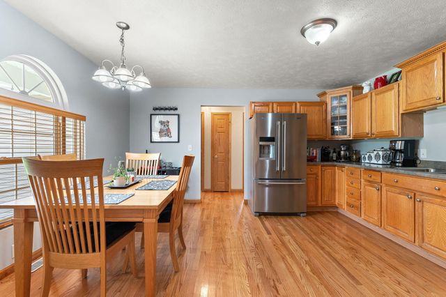 748 N 200 W, Valparaiso, IN 46385