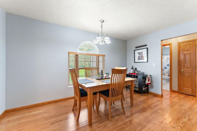 748 N 200 W, Valparaiso, IN 46385