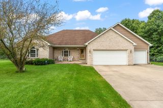 748 N 200 W, Valparaiso, IN 46385