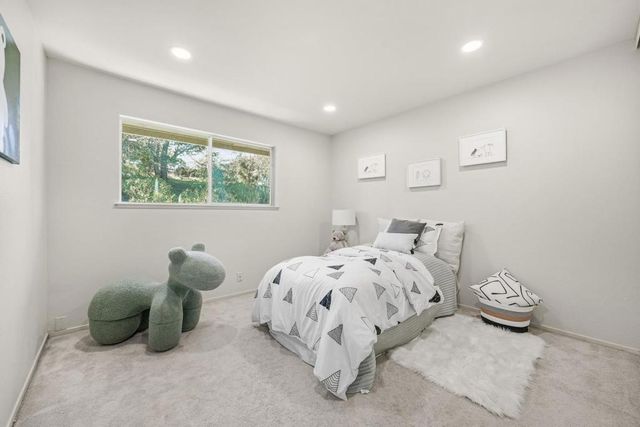 42 Lyonridge Lane, San Mateo, CA 94402