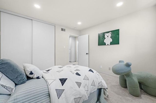 42 Lyonridge Lane, San Mateo, CA 94402