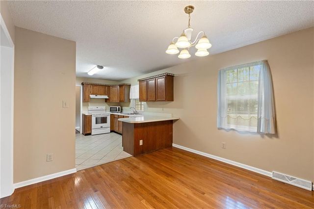 9234 Sahabi Road, Kernersville, NC 27284