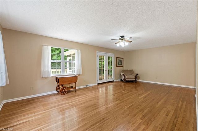 9234 Sahabi Road, Kernersville, NC 27284