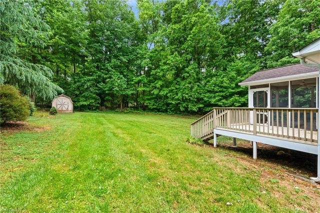 9234 Sahabi Road, Kernersville, NC 27284