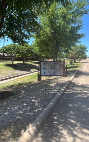 1016 Camp Verde Drive, Forney, TX 75126