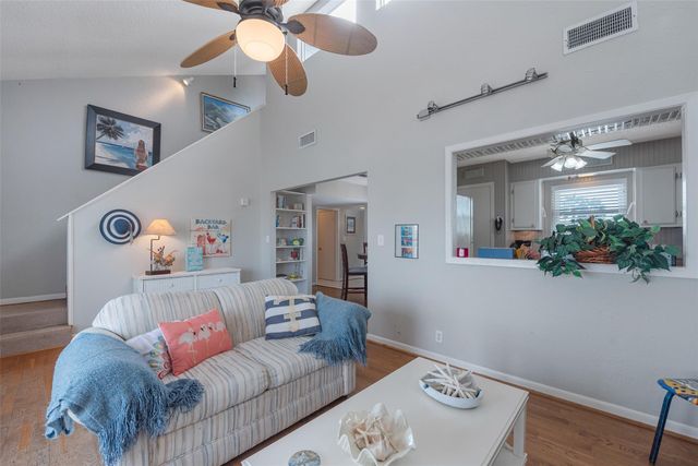 1426 Tiki Drive, Tiki Island, TX 77554