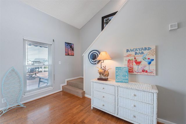 1426 Tiki Drive, Tiki Island, TX 77554