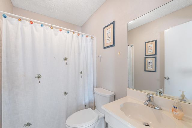 1426 Tiki Drive, Tiki Island, TX 77554